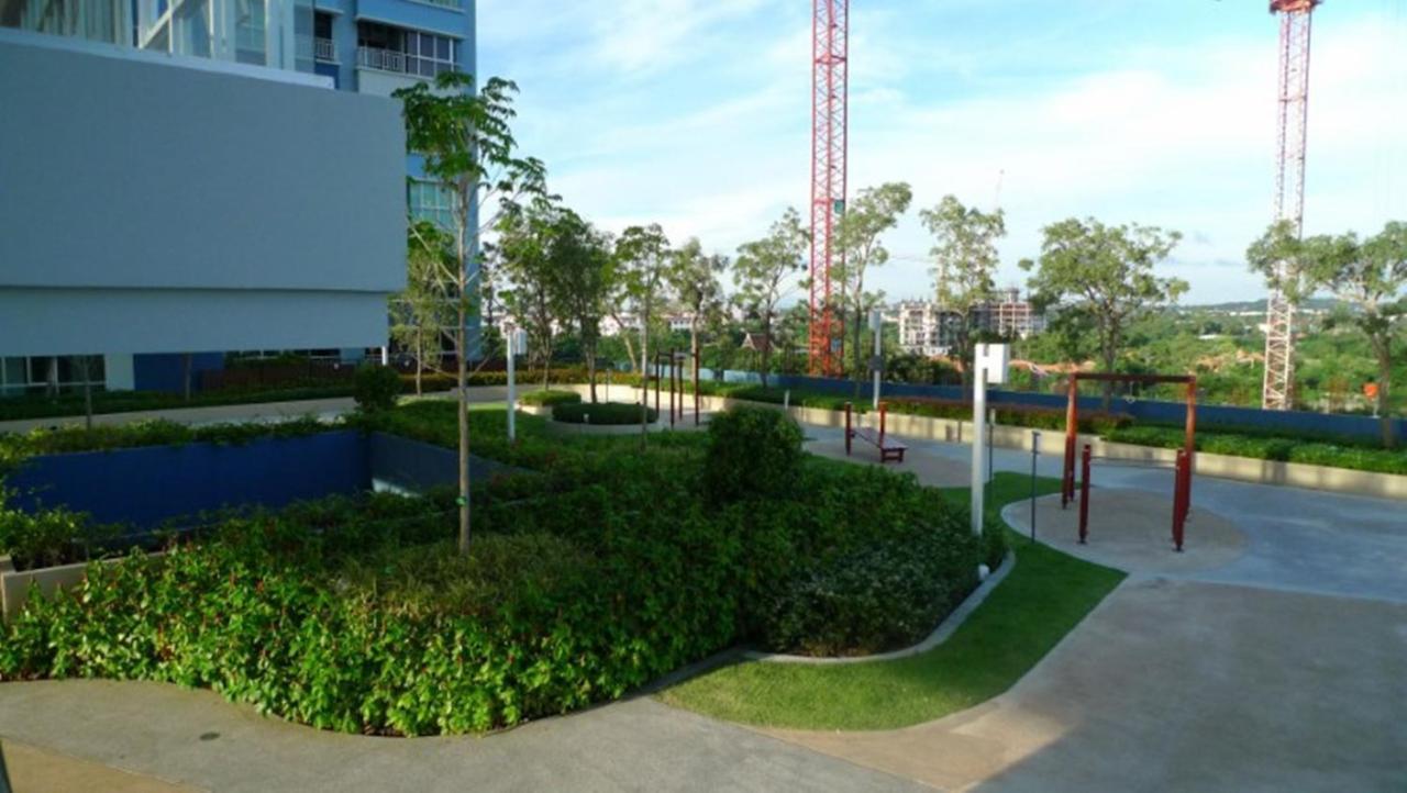 The Relaxing Sea View At Lumpini Park Pattaya Apartment